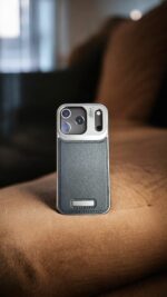 Elegant Metallic Perfume iPhone 17 Pro / Pro Max - Image 19