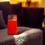 Elegant Metallic Perfume iPhone 17 Pro / Pro Max